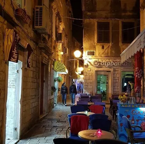 Marina Ostello Traù