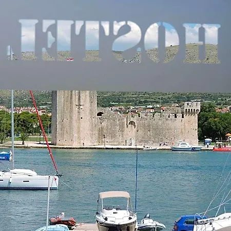 Marina אכסניה טרוגיר