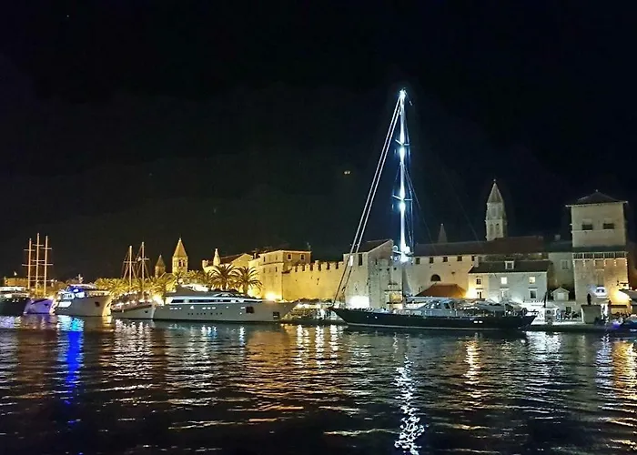 Marina Auberge de jeunesse *