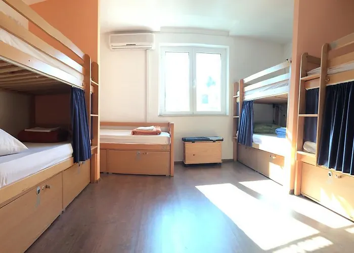 Marina Hostel Trogir